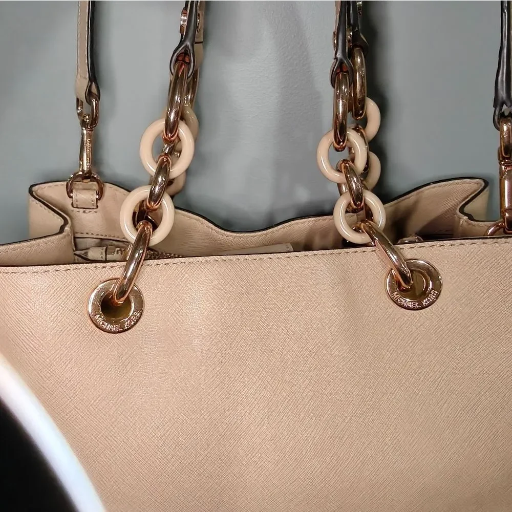 🐢 Michael Kors Cynthia Bag. Excellent Condition! - Picture 9 of 15